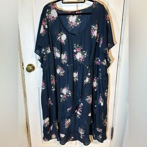 Torrid Floral Navy Hi-Low Women's Top - size 6
